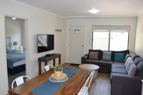 Dunbar Court Unit 3 - Bring your own linen
